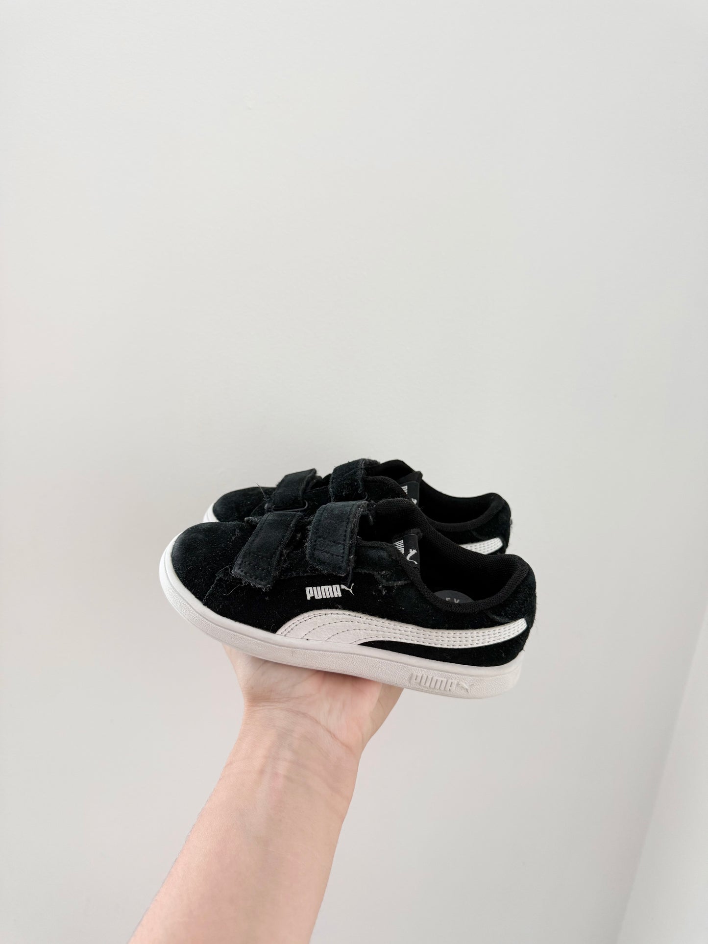 Puma runners Size: 9C