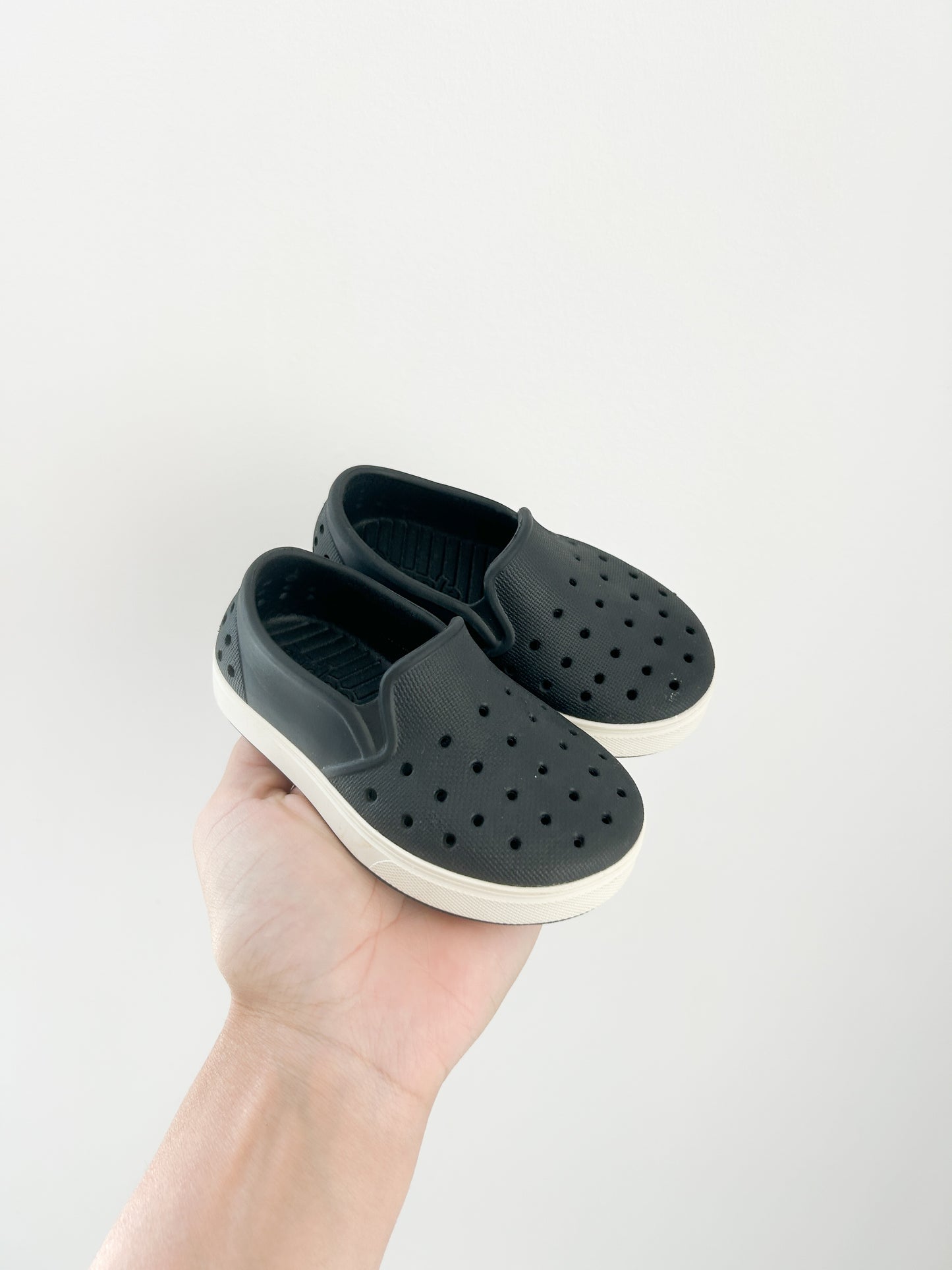 People Shoes (native dupes) Size: 4C EUC