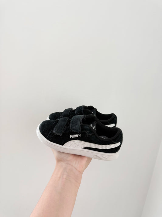 Puma runners Size: 9C