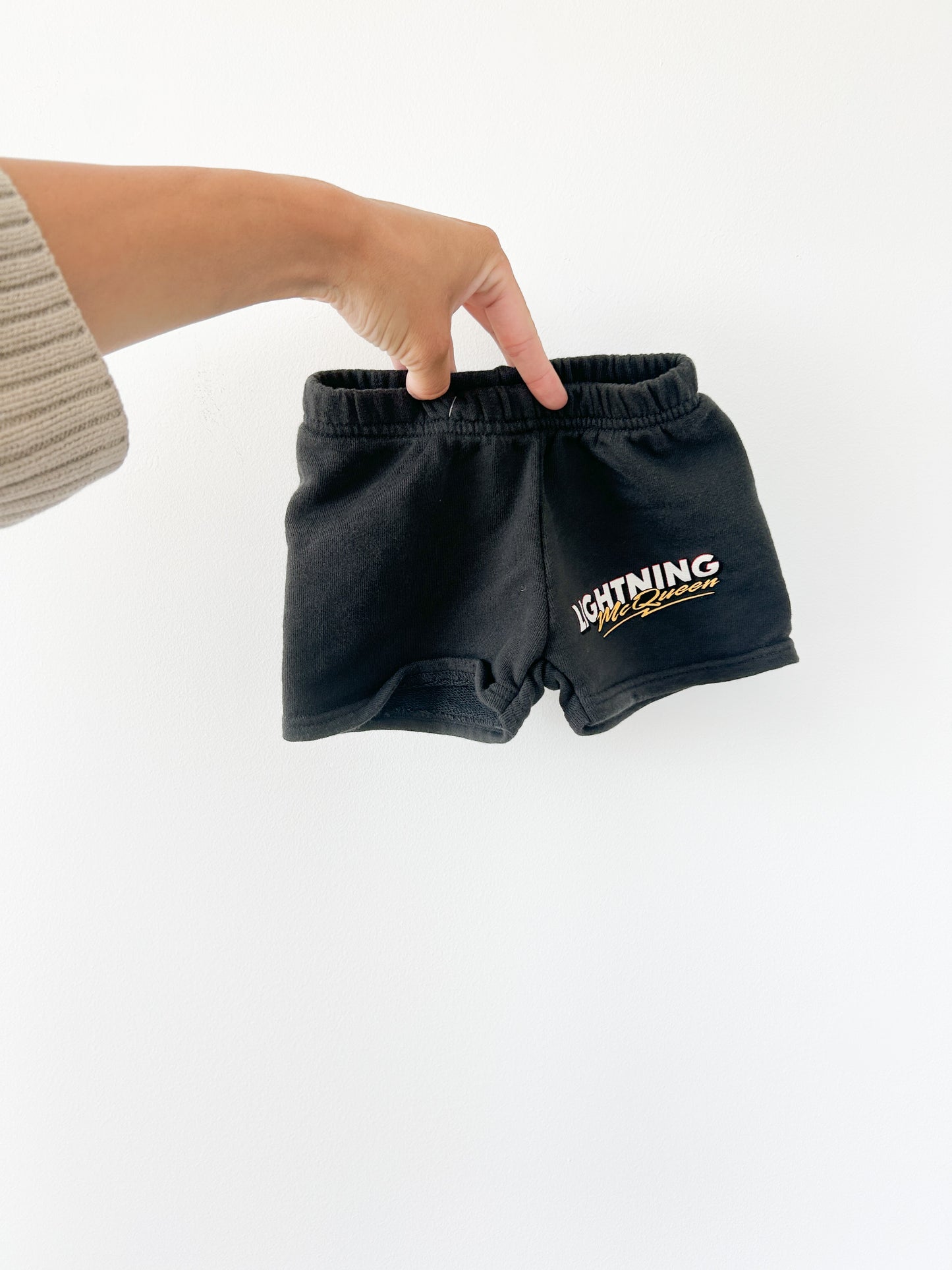 Zara lightning mqueen shorts Size: 18-24 months