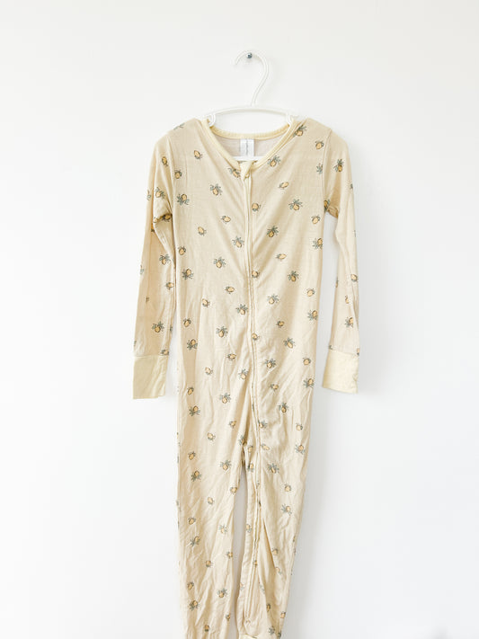 Modern Moments lemon sleeper Size: 4T