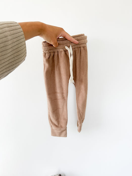 Terry cloth joggers Size: 18-24 months